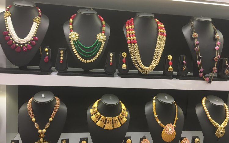 Where to Find the Best Artificial Jewellery in Lahore: A Complete Guide