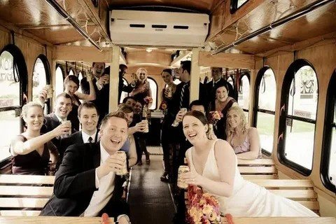 Glasgow Wedding Season Is Here—Find Wedding Coach Hire!