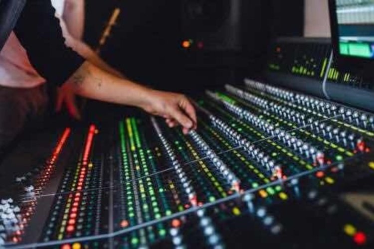 Tips for Recording Vocals Like a Professional Audio Engineer