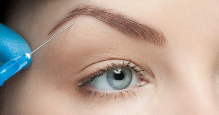 How Botox Injections at the Best Plastic Surgeon in dubai Can Combat Aging