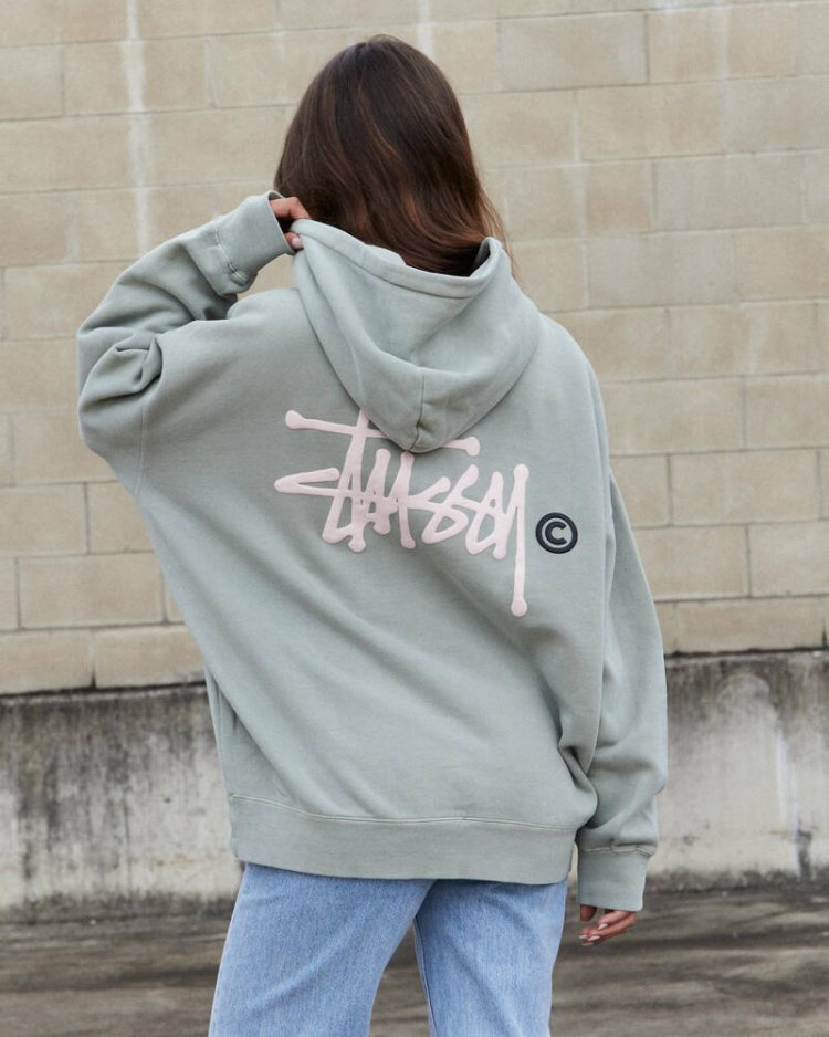 How to Style Your Stüssy Hoodie for Any Occasion